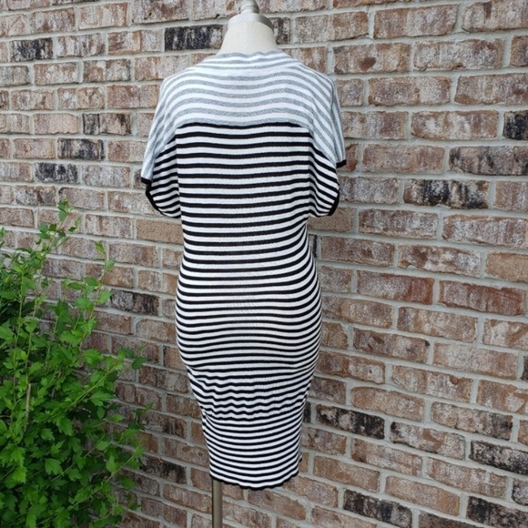 NWT BCBGeneration Striped Batwing V-Neck Dress S - Picture 4 of 5
